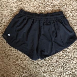 Lululemon Hotty Hot shorts 2.5